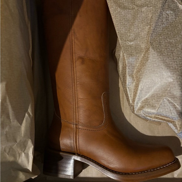 Frye Campus 14L WIDE CALF 7.5 Saddle Brand New - Picture 3 of 4
